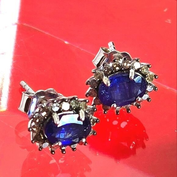 925 Sterling Silver Stud Earrings with Natural Blue Sapphire & Natural Diamonds - Picture 7 of 11